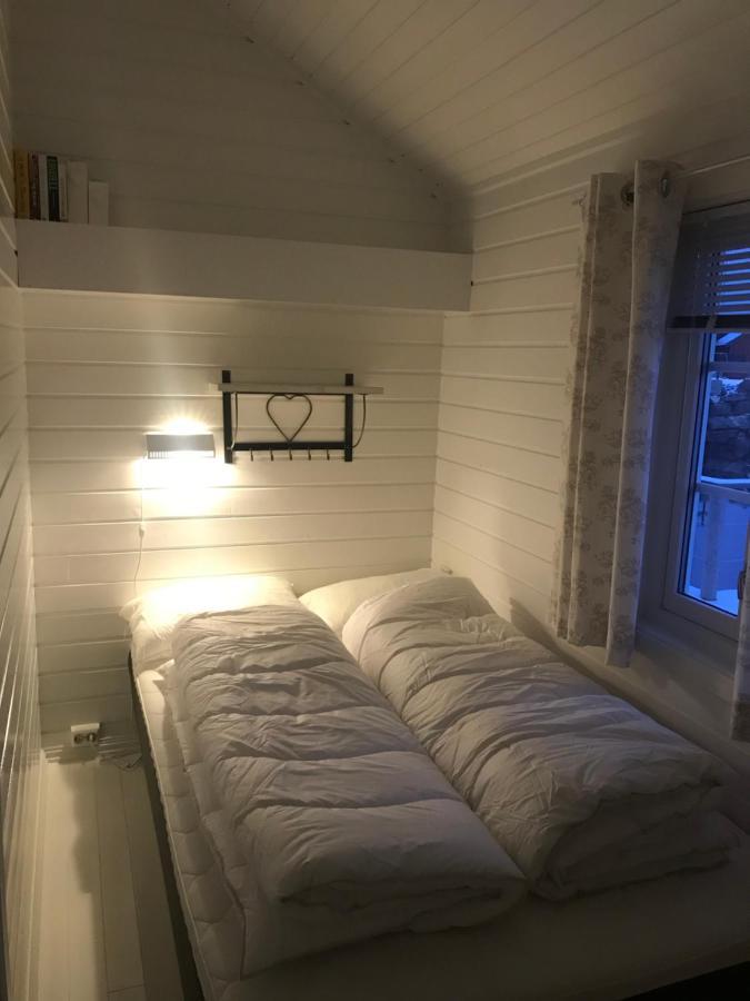 Waterfront Twin Cabin Stamsund Kültér fotó